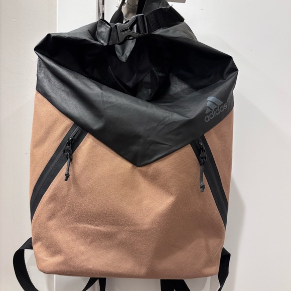 Adidas Sport ID Pack Sackpack - Clip Pack Backpack - Brown - Black - Zip Pockets - Picture 12 of 15